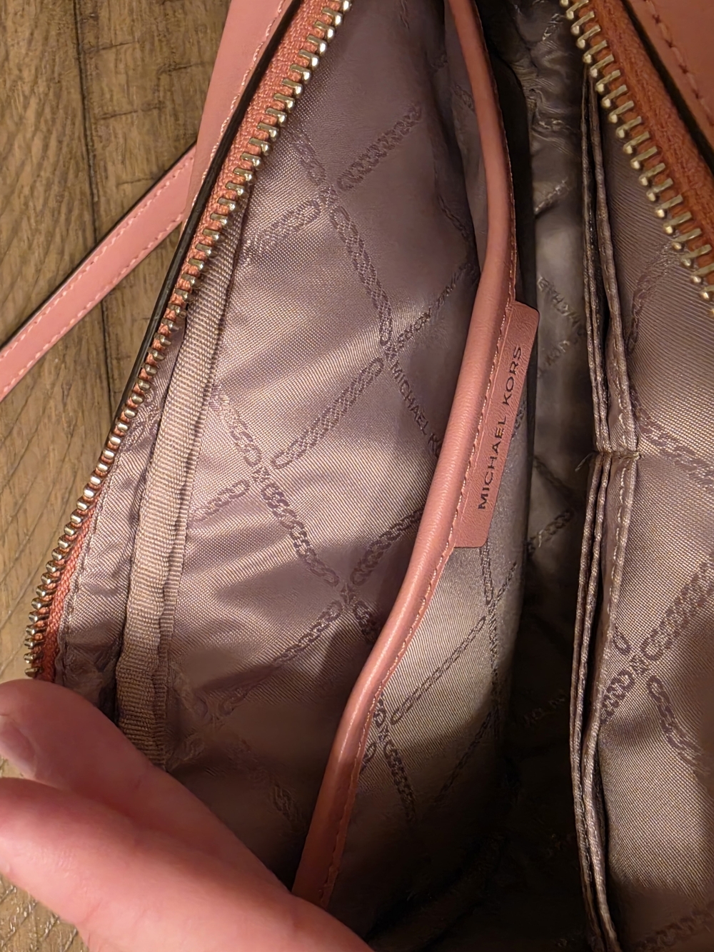 Michael Kors Pink Signature MK Logo Crossbody - Picture 3 of 6